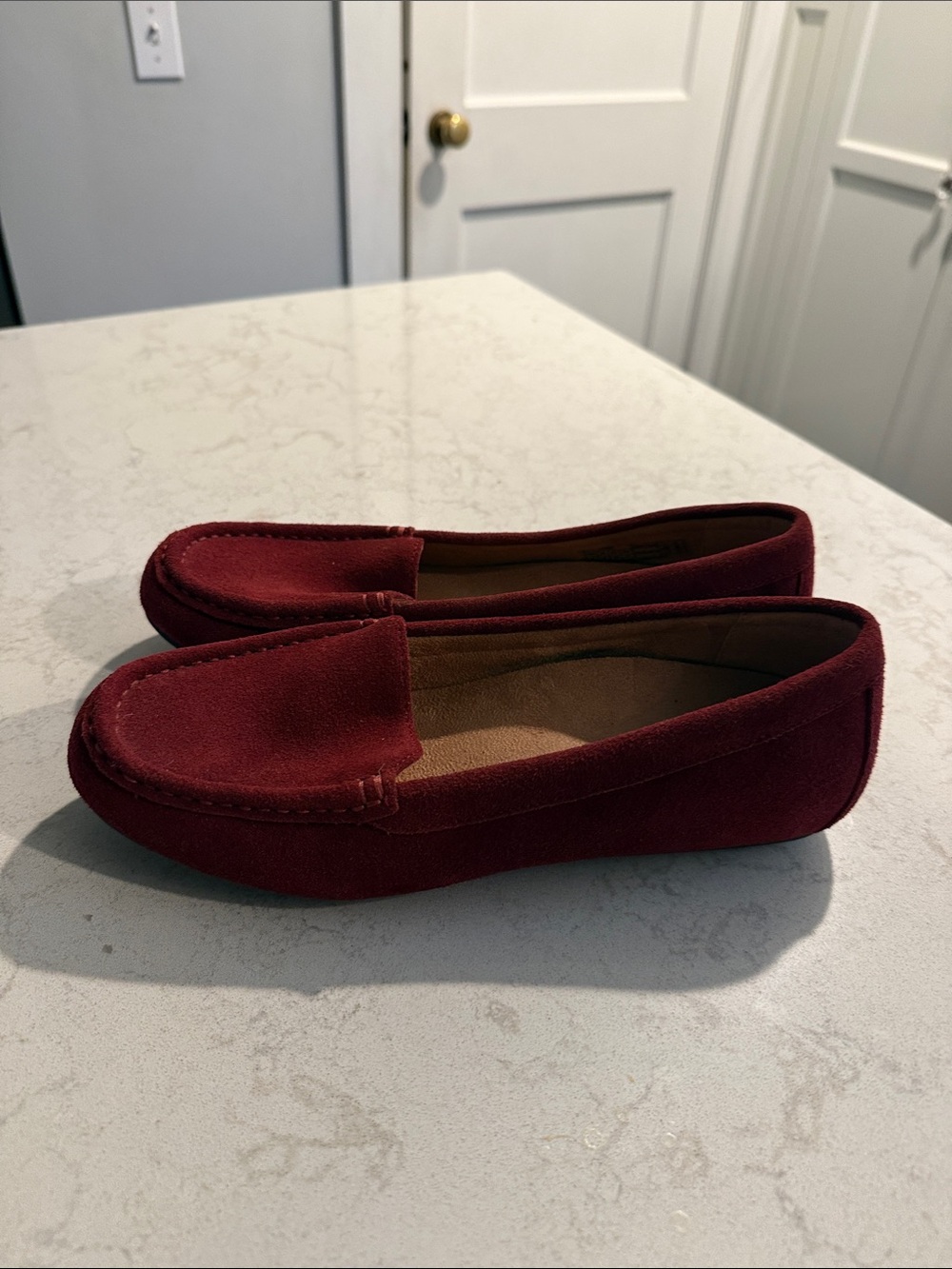 Vionic Leather Moccasins - Debbie
Burgundy 8 Medium